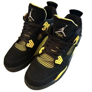Air Jordan 4 Military Black